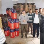 डीएम गौरव कुमार बोले अब रोस्टर से बटेंगे गैस सिलेंडर