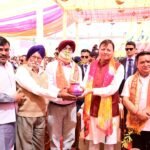 काशीपुर रंगोत्सव होली मिलन समारोह में शामिल हुए सीएम धामी