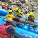 बदरीनाथ हाइवे पर तोता घाटी में कार हादसा, SDRF ने  बचाया