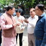 जन शिकायत की पड़ताल करने मौके पर पहुंचे सीएम, वीडियो कॉल के जरिए अधिकारियों को दिखाई स्थिति