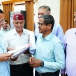 जनसुनवाई में सीएम धामी ने सुनी जनता की समस्याएं, कई मामलों का मौके पर समाधान