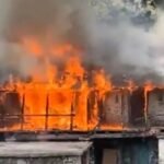 थराली का ऐतिहासिक कपूर गली भवन भीषण आग में खाक