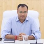 बोले डीएम  योजनाओं का लाभ अंतिम व्यक्ति तक पहुंचाना हमारी प्राथमिकता