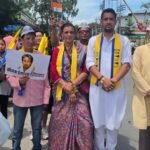 छात्र आंदोलन की जीत पर आप  का जश्न, मिष्ठान बांटकर बताया युवाओं की जीत