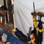 पुलिस लाइन में शस्त्रों और उपकरणों की पूजा