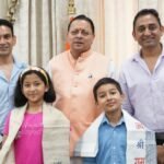 किलिमंजारो फतह करने वाले नन्हे पर्वतारोहियों से मिले सीएम धामी