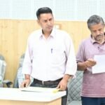 आपदा में टूटी लाइन, बंदरों का आतंक… जनता दरबार में खुलीं जिले की समस्याएं