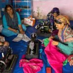महिलाओं सीख रहे सिलाई का हुनर, आत्मनिर्भर बनाने की पहल